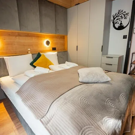 Invest Centrum Park 18 *